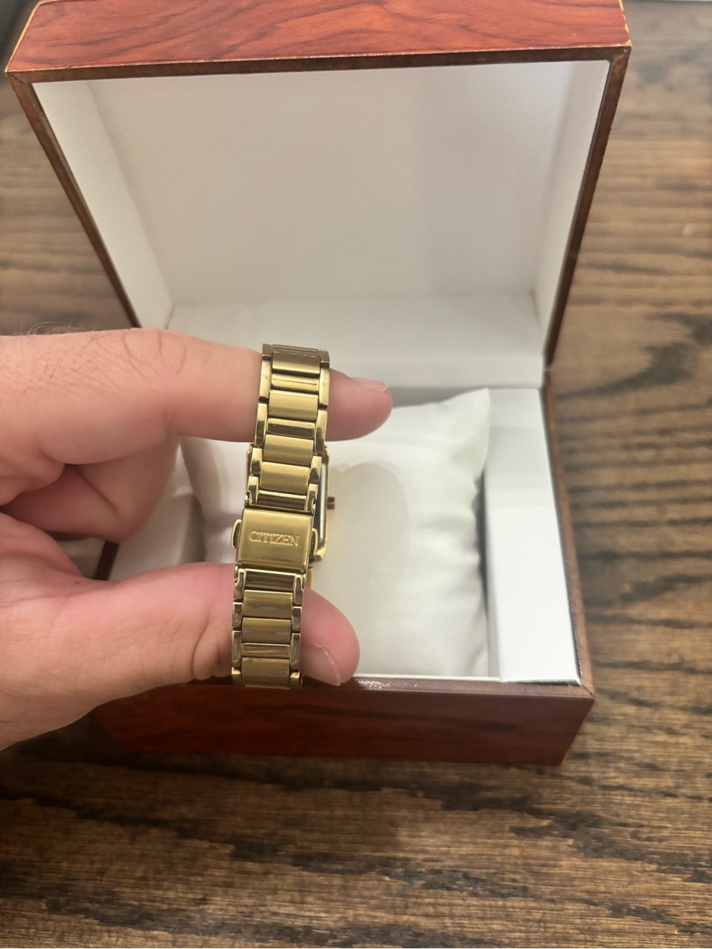 Citizen Eco-Drive Women’s Gold-Tone Watch Mother-of-Pearl Dial - Picture 4 of 6